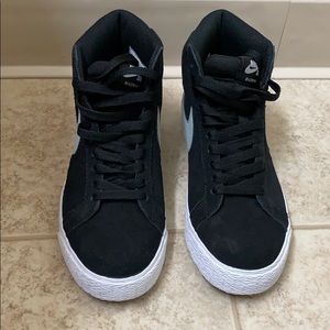 Nike SB Blazer Mid shoes